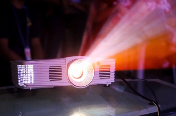 projectors sales in Mumbai
